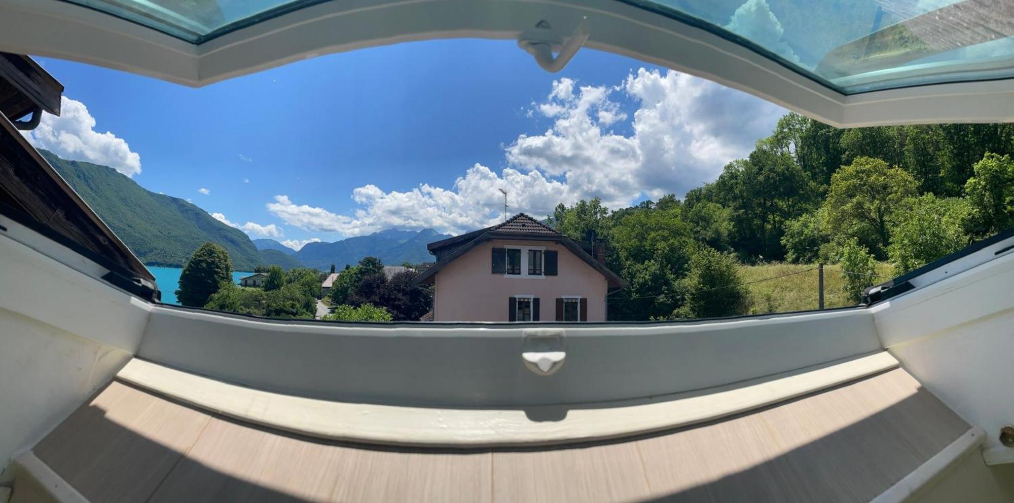 Rare 2 Bedroom With Private Beach On Lake Annecy Doussard Kültér fotó
